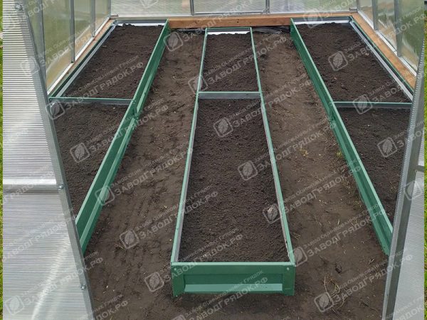 Грядки в теплицу «Усиленные» с полимерным покрытием (высота 15 см) — изображение 1